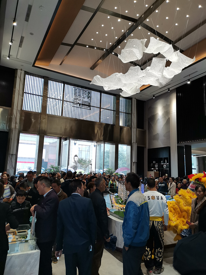 卓昊装饰恭祝邵阳振羽营销中心完满开盘开放人群